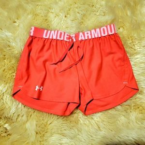 Under Armour Loose Heat Gear Workout Shorts